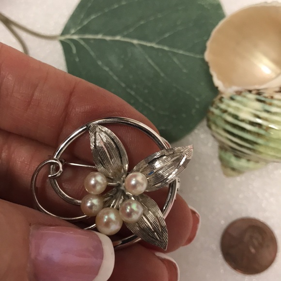 Vintage SILVER w real PEARLS STERLING SILVER brooch designer etched filagree - Picture 7 of 12